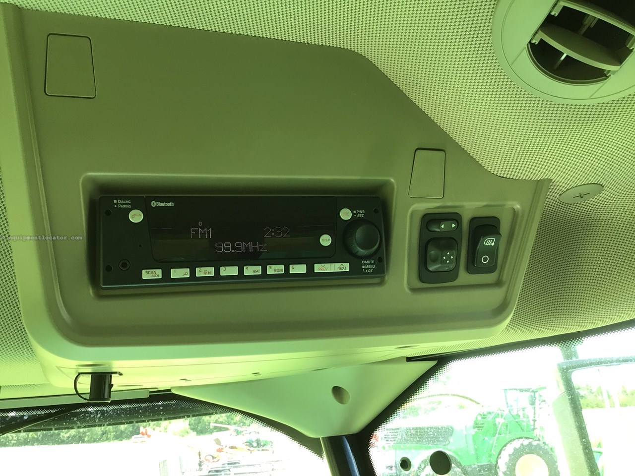 2022 John Deere W260 Image 12