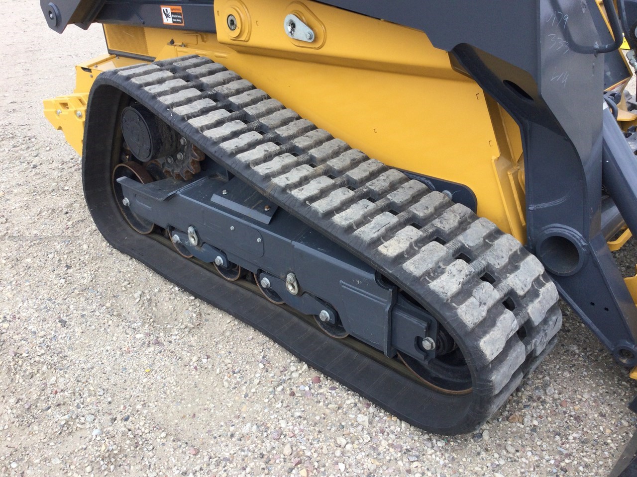 2023 John Deere 333G Image 14