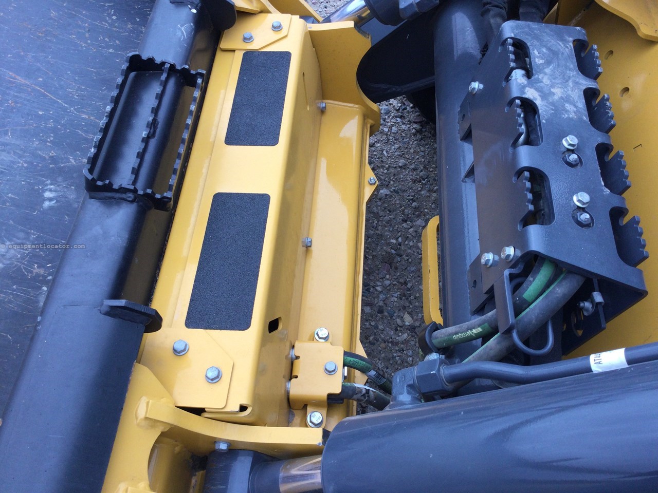 2023 John Deere 333G Image 20