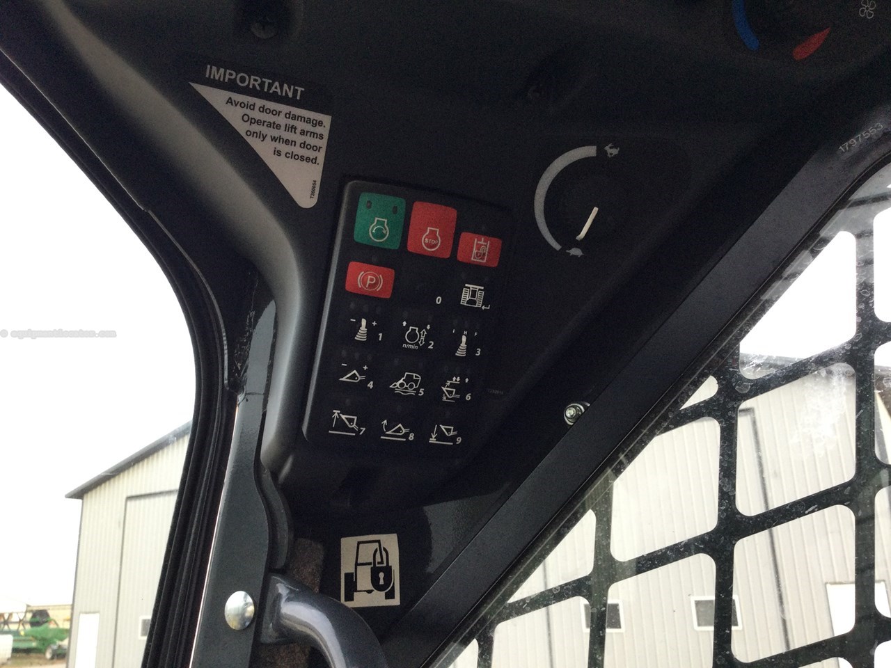 2023 John Deere 333G Image 22