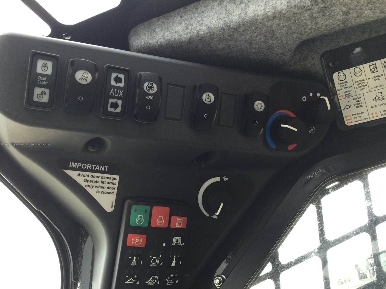 2023 John Deere 333G Image 24