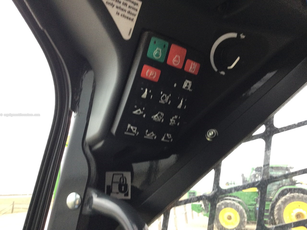 2023 John Deere 333G Image 25