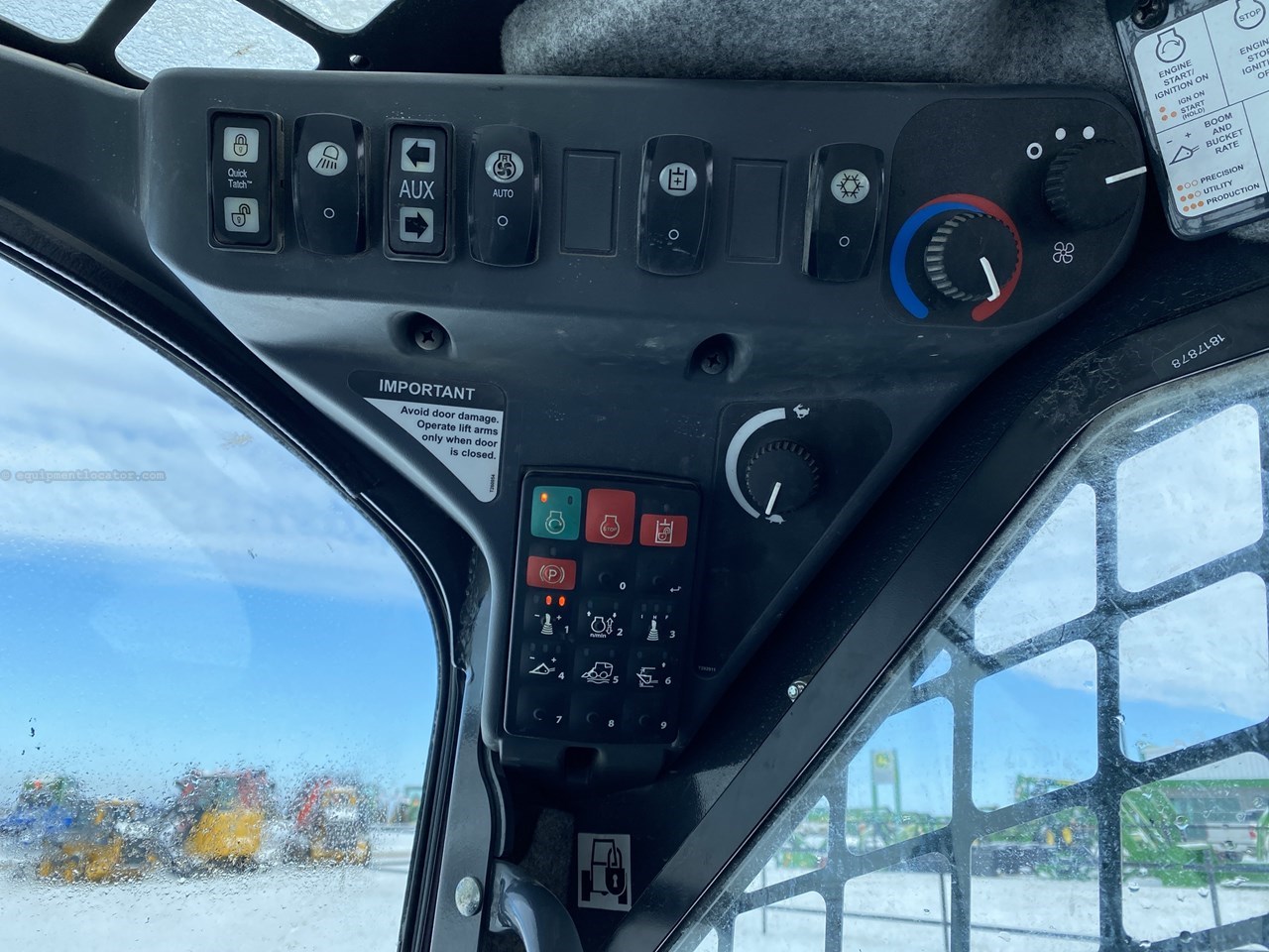 2023 John Deere 333G Image 10