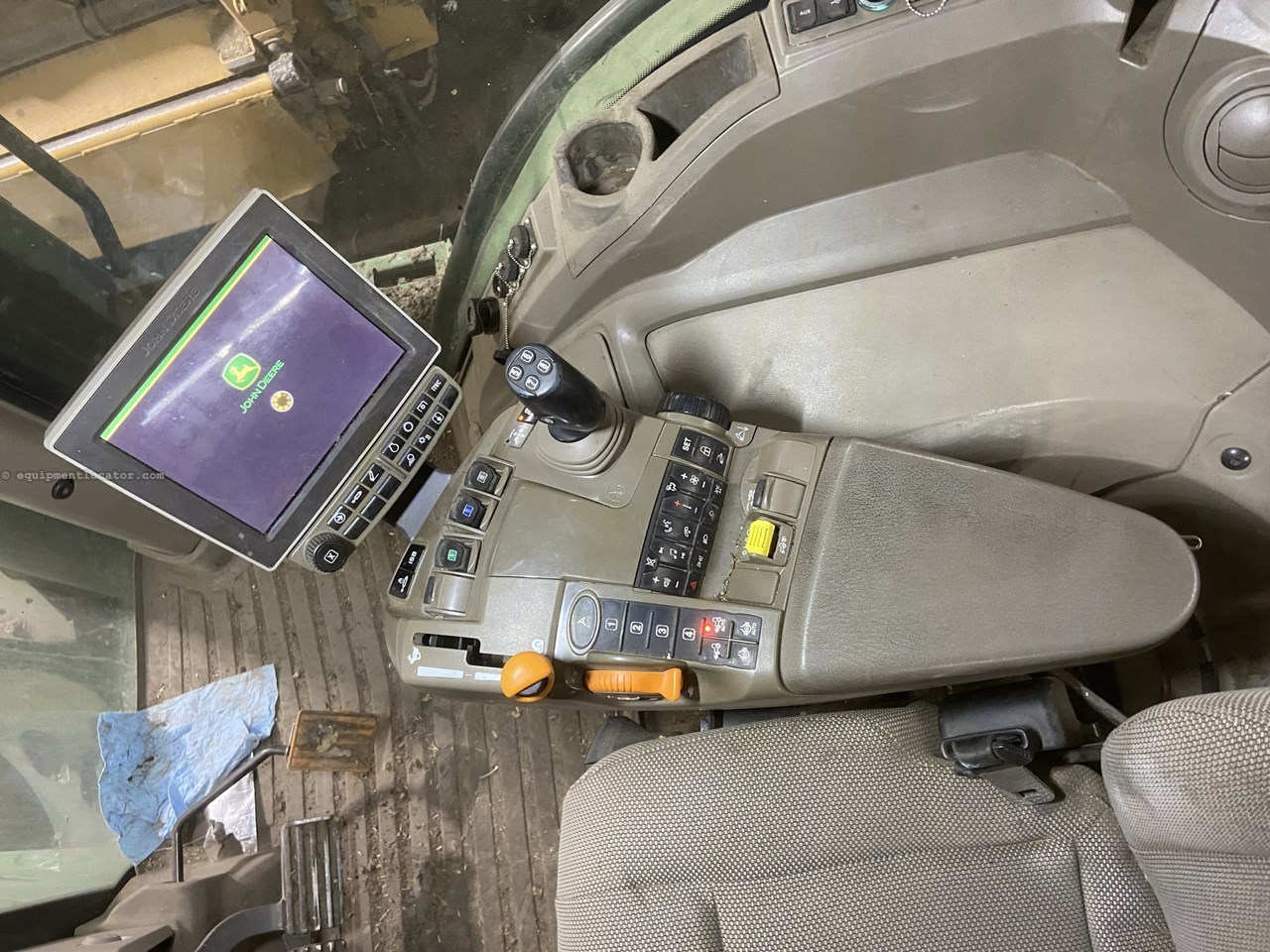 2021 John Deere 7R 210 Image 10