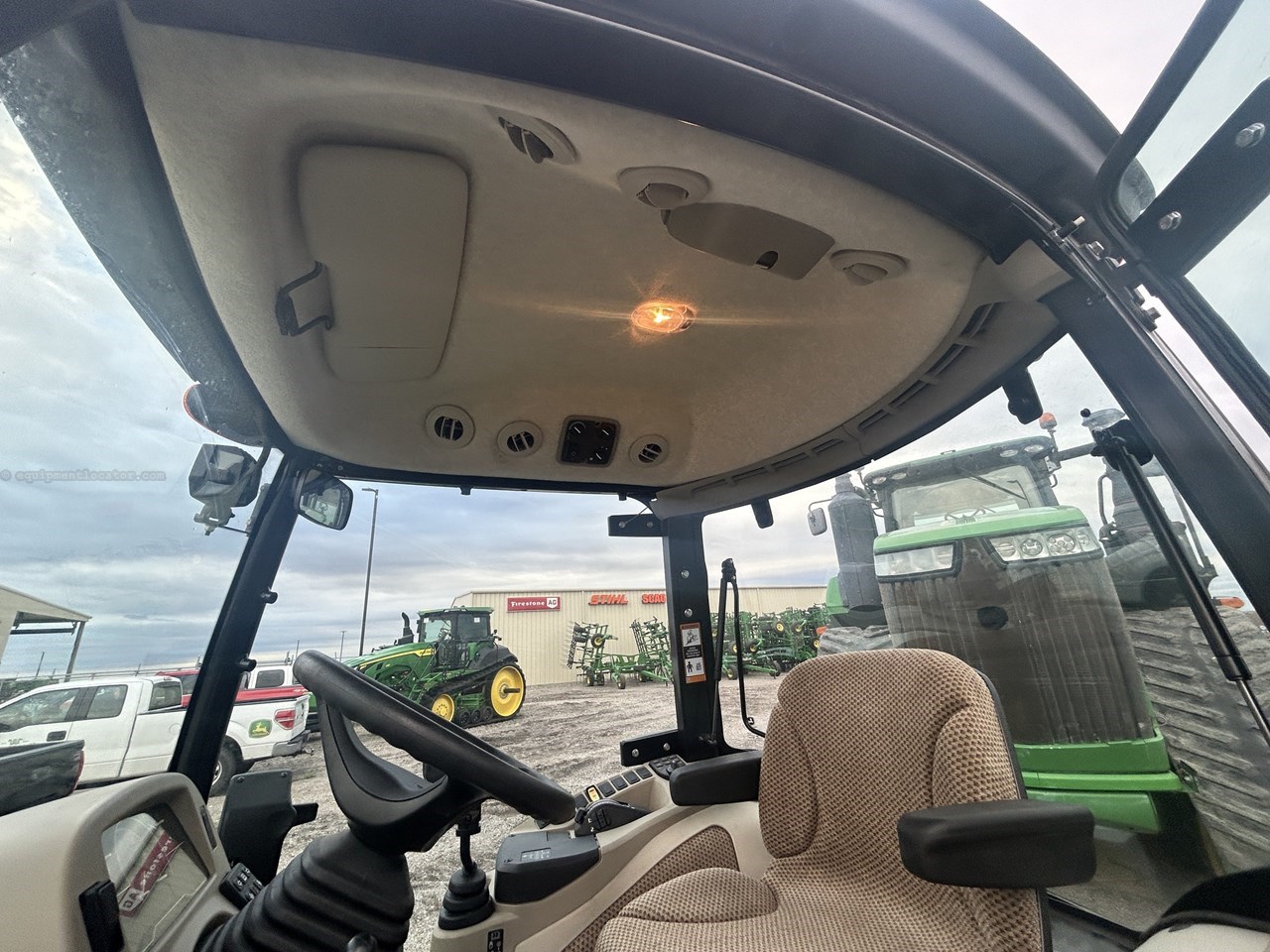 2023 John Deere 4052R Image 10