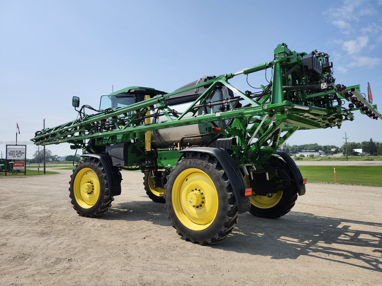 2024 John Deere 412R Image 3