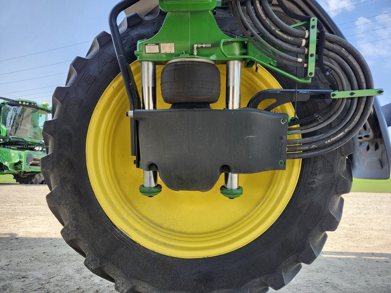 2024 John Deere 412R Image 32