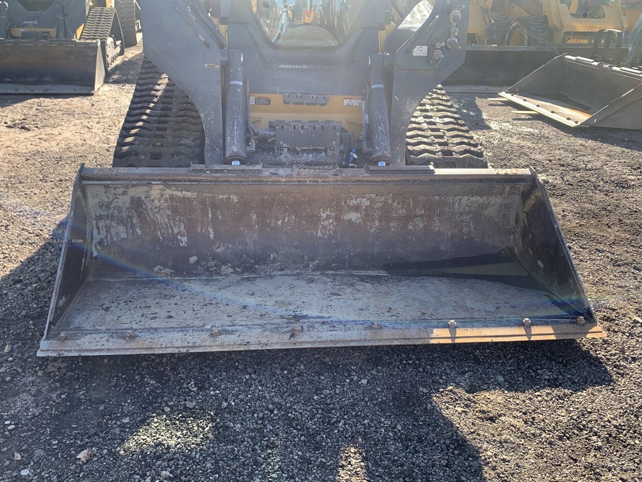 2020 John Deere 333G Image 10