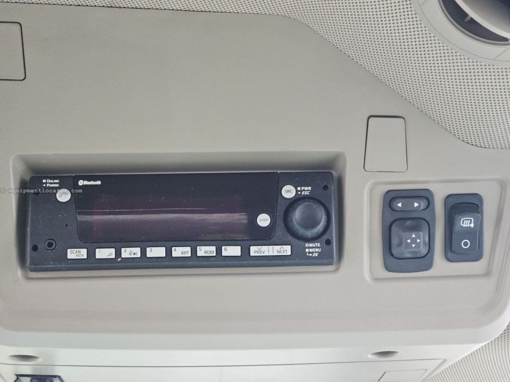 2022 John Deere W260R Image 45