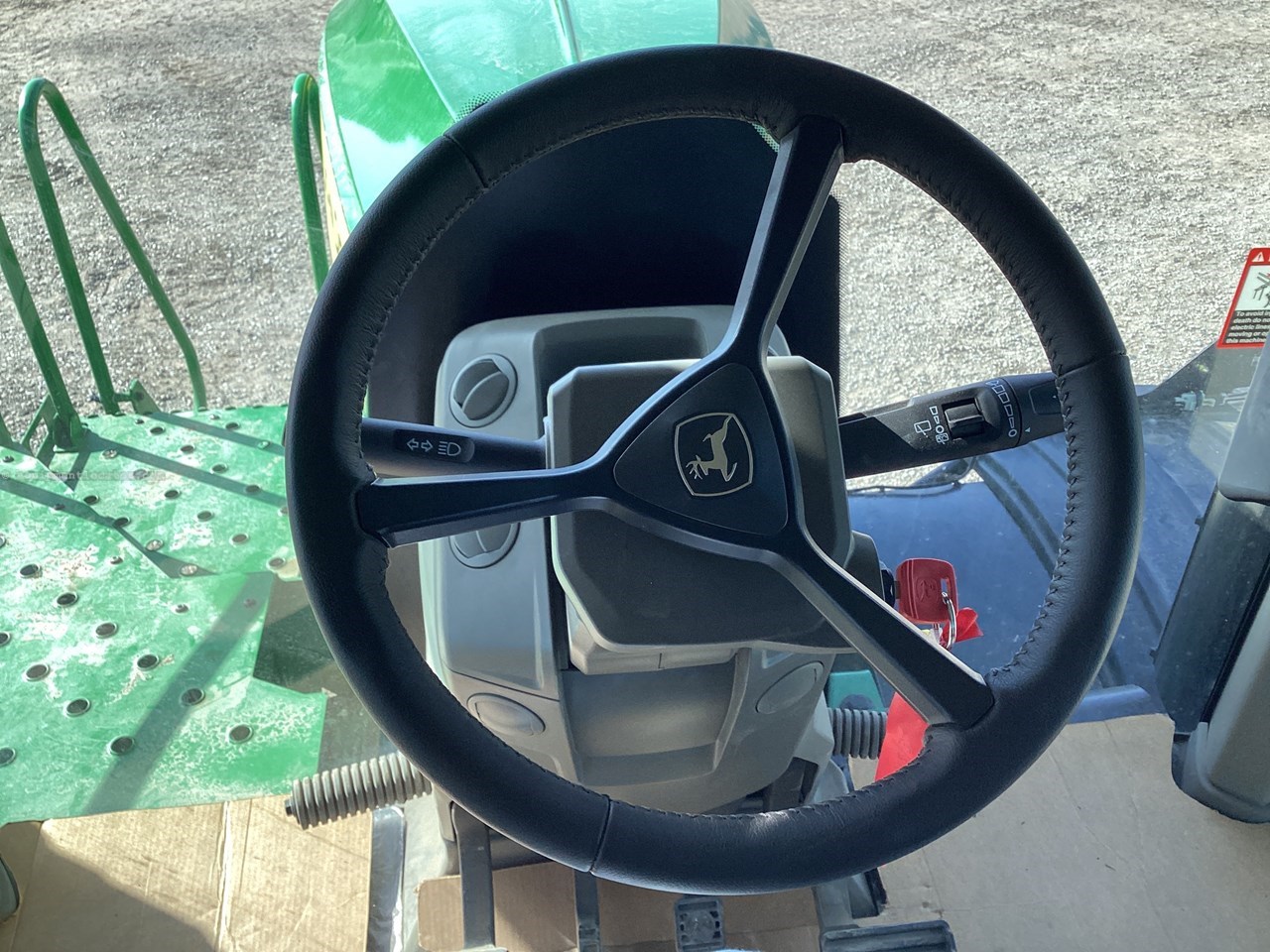 2024 John Deere 800R Image 10