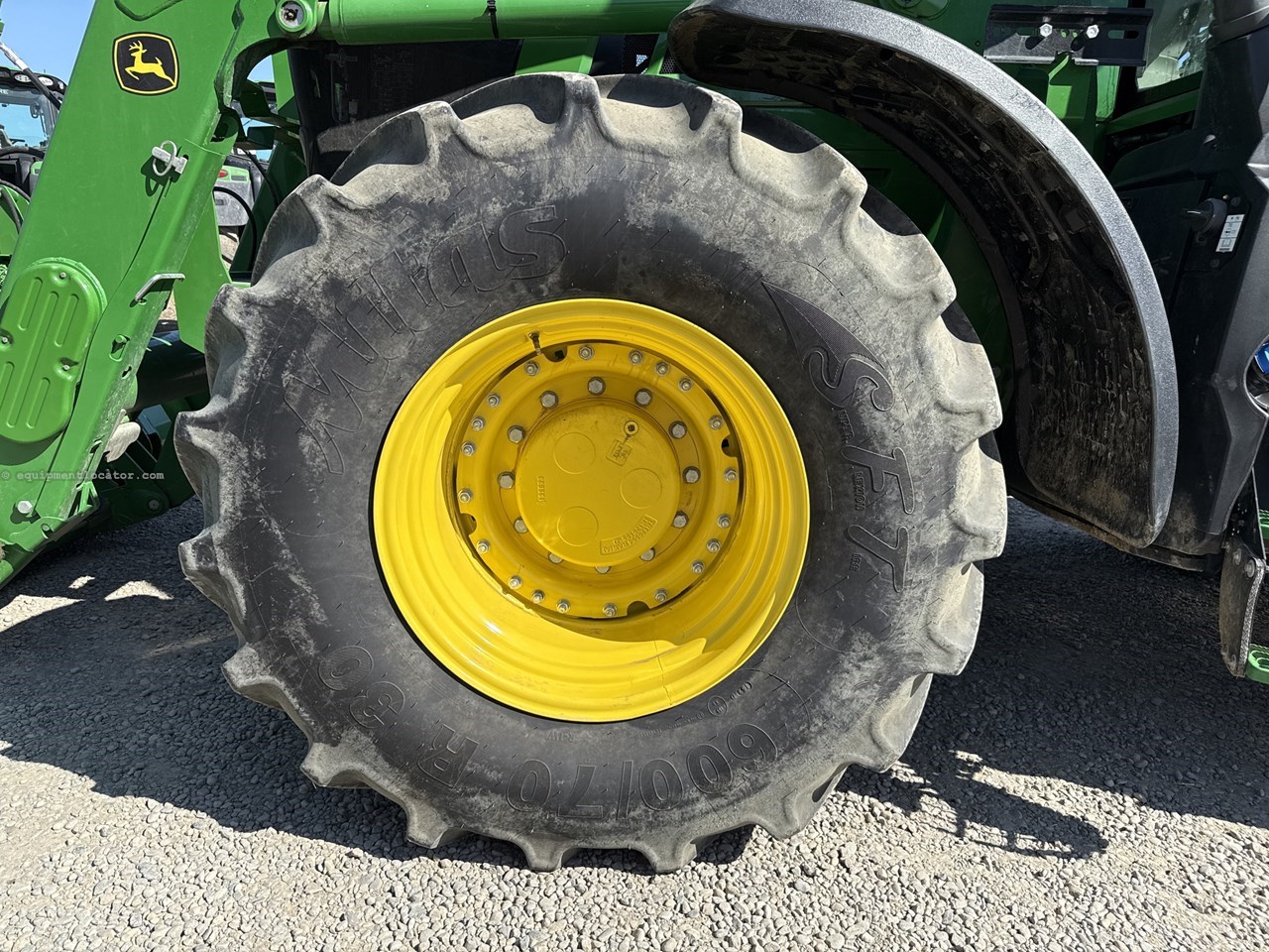 2024 John Deere 7R 230 Image 46