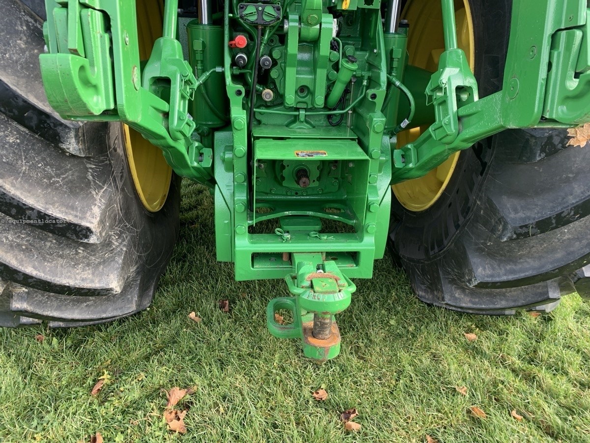 2021 John Deere 8R 310 Image 10
