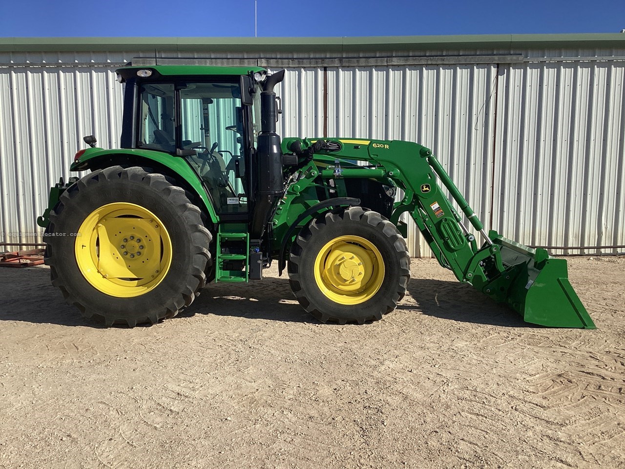 2023 John Deere 6110M Image 4