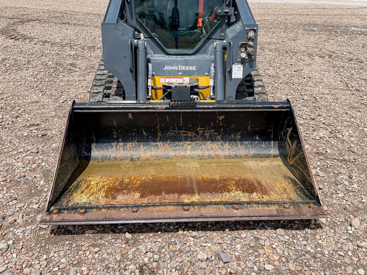 2022 John Deere 317G Image 10