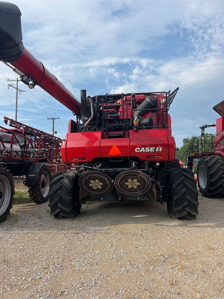 2022 Case IH 8250 Image 4