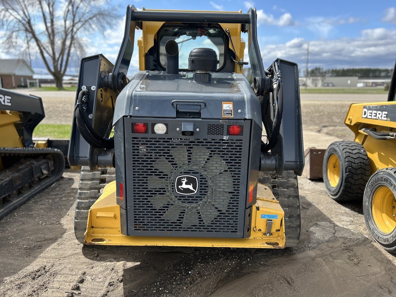 2018 John Deere 331G Image 10