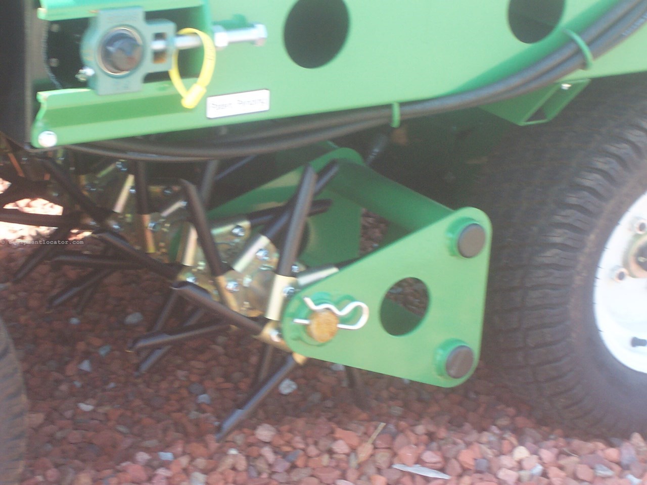 2025 Earth & Turf 415SP with aerator and seed box Image 10