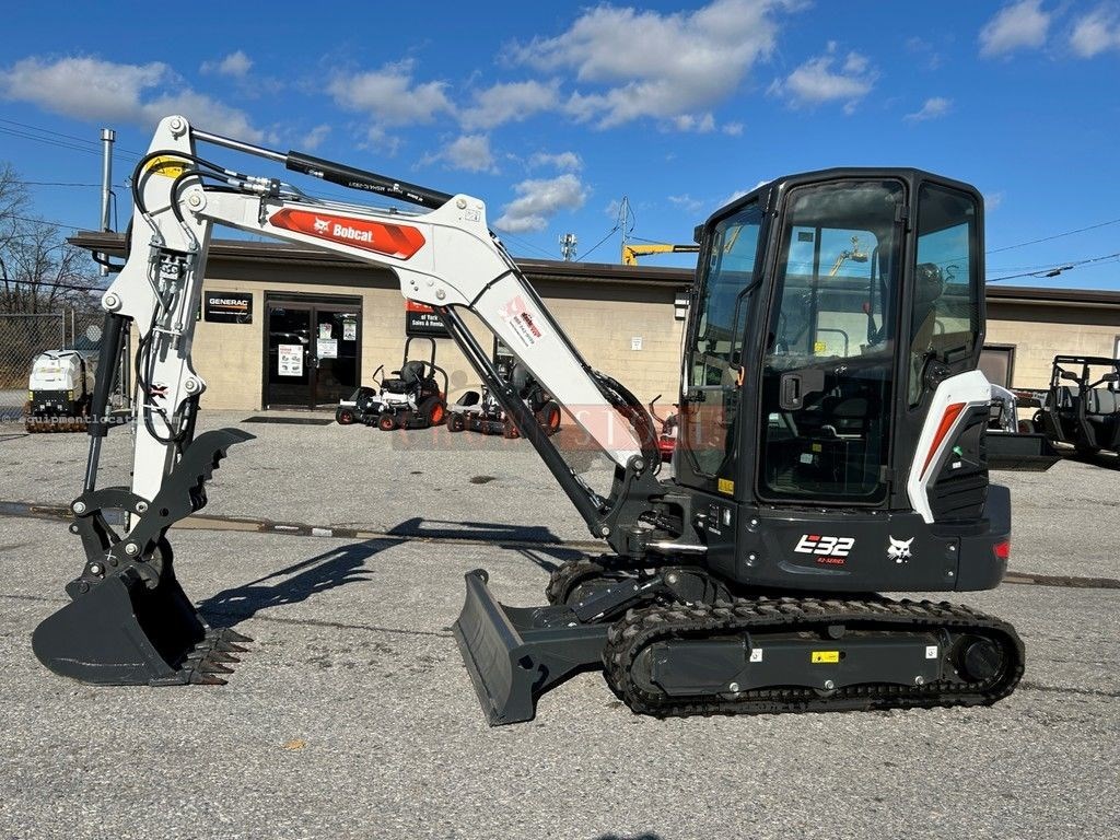 Bobcat E32 R2 Image 2