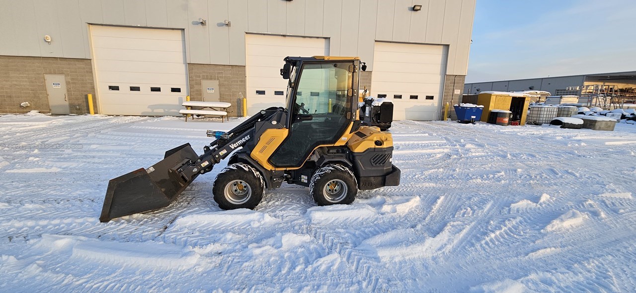 2023 Vermeer ATX720 COMPACT ARTICULATED LOADER Image 10