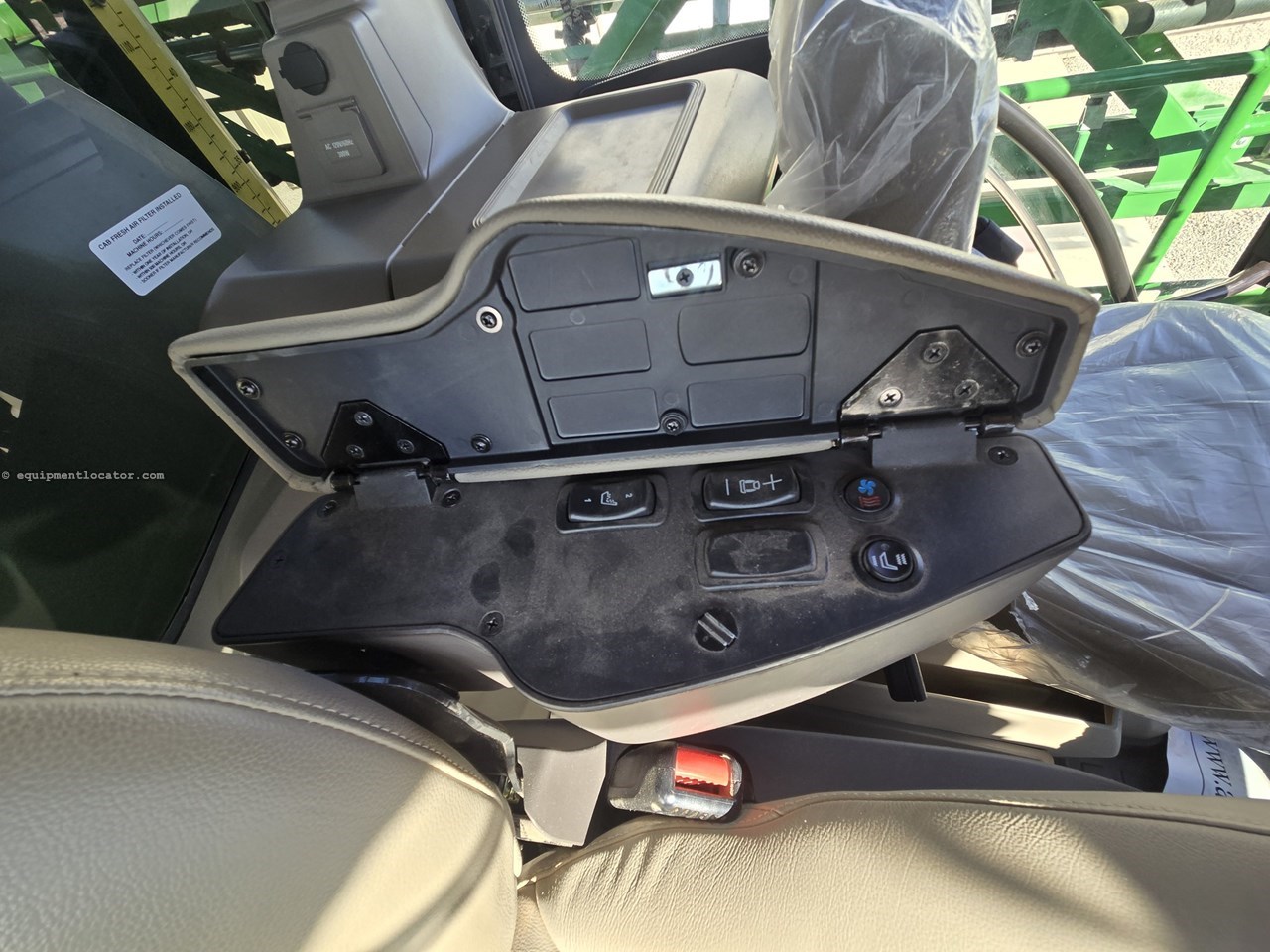 2024 John Deere 412R Image 29