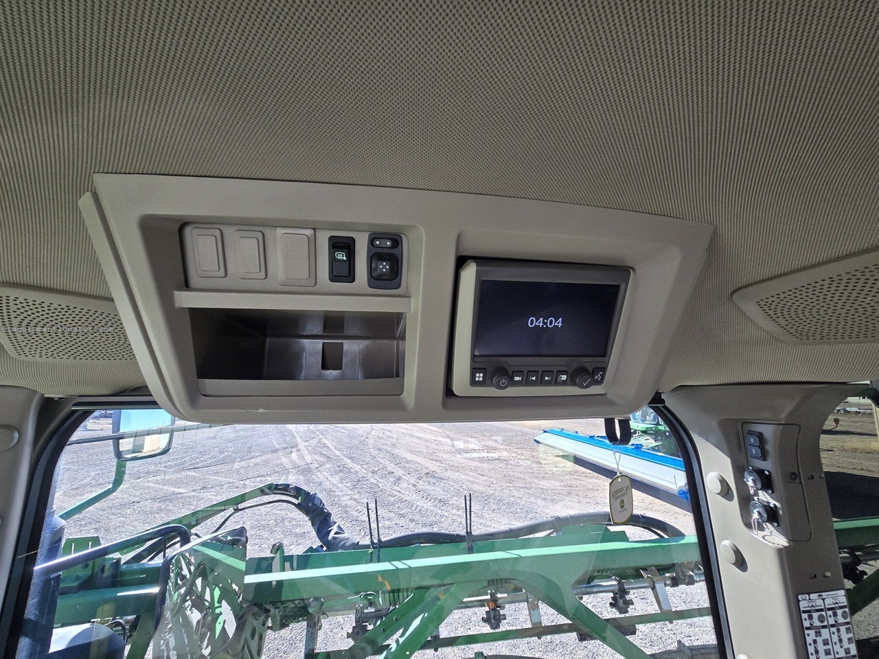 2024 John Deere 412R Image 30