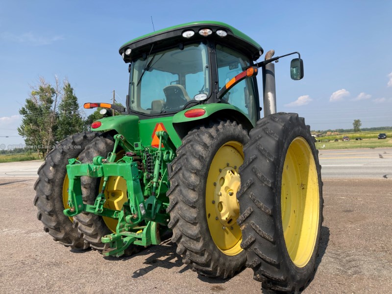 2010 John Deere 8225R Image 10