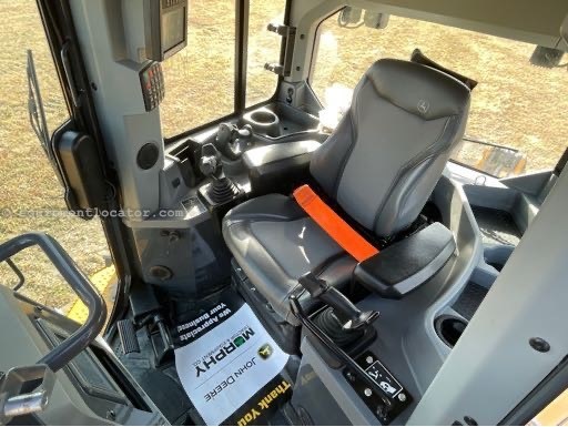 2023 John Deere 850L Image 10