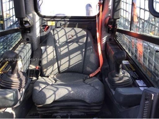 2023 John Deere 325G Image 10