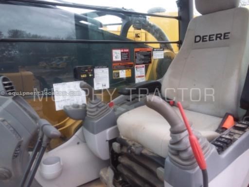 2022 John Deere 670G LC Image 10