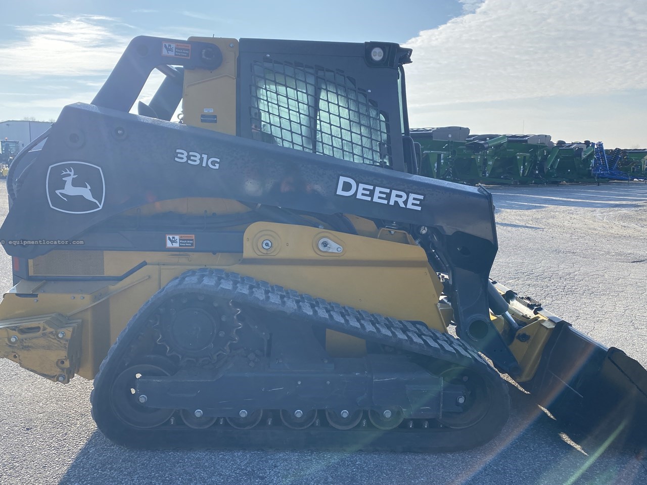 2022 John Deere 331G Image 10