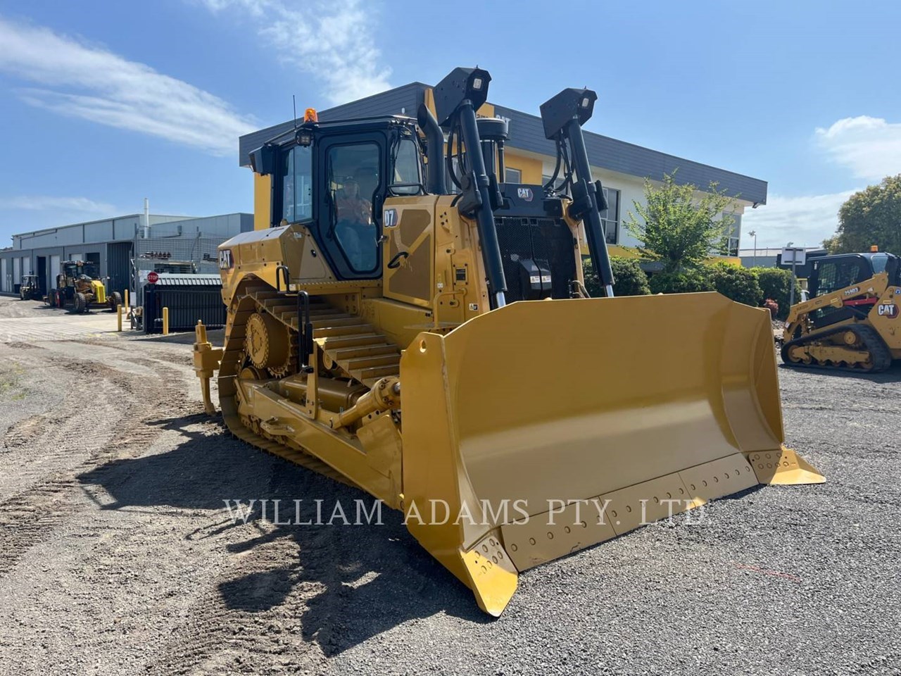 2022 Caterpillar D7 Image 2