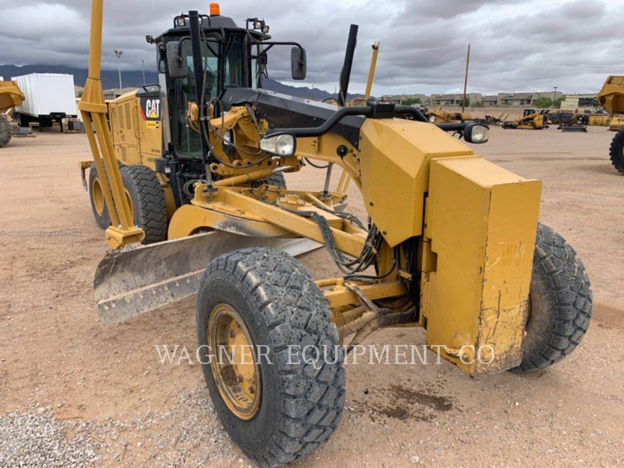 2017 Caterpillar 160M3 AWD Image 2