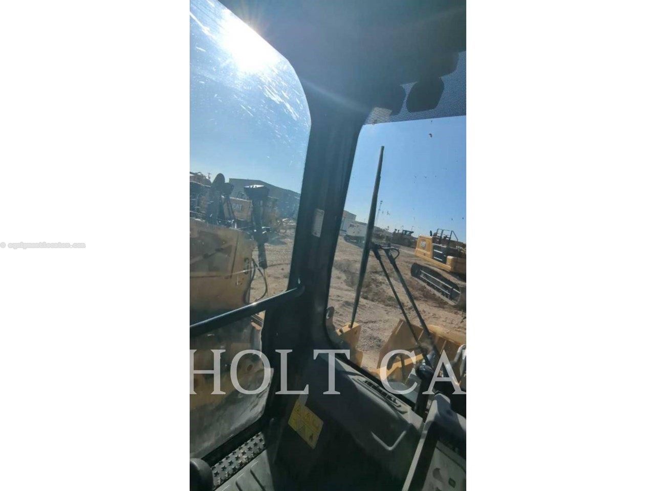 2022 Caterpillar 963 Image 10