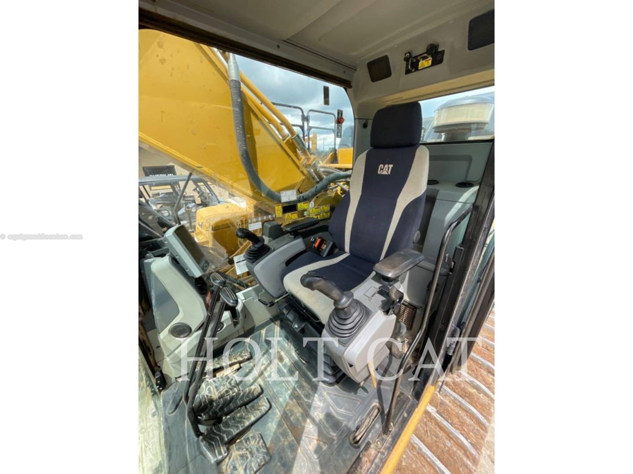 2017 Caterpillar 349FL TC Image 10