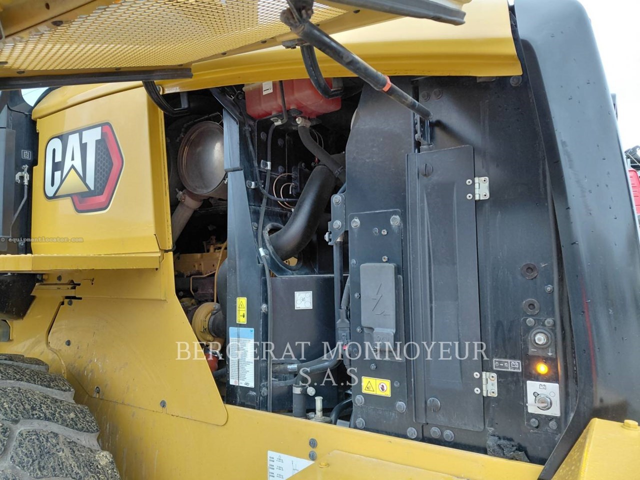 2022 Caterpillar 930M Image 10