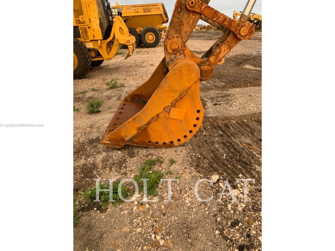 2022 Caterpillar 330GC Image 10