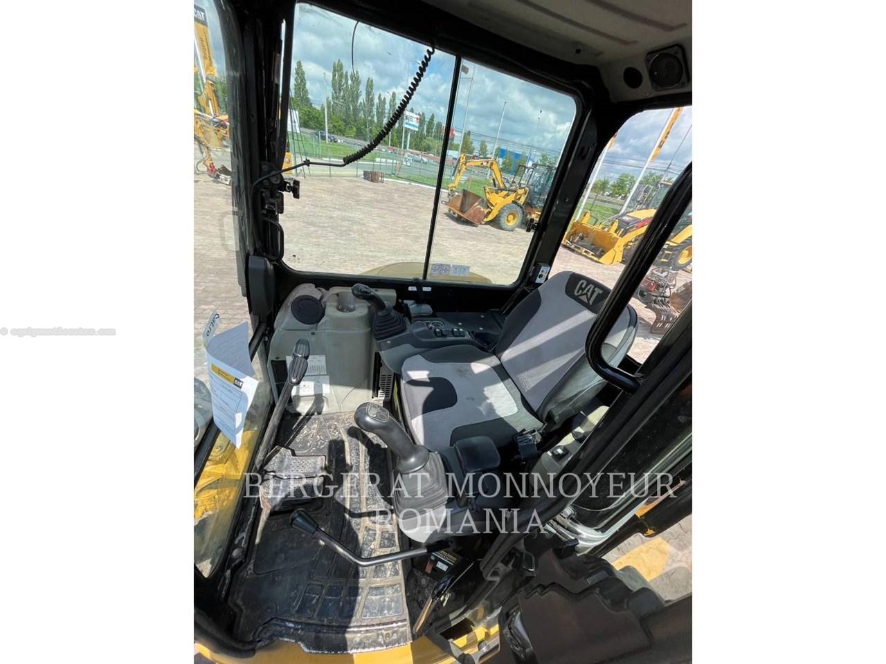 2011 Caterpillar 304DCR Image 10