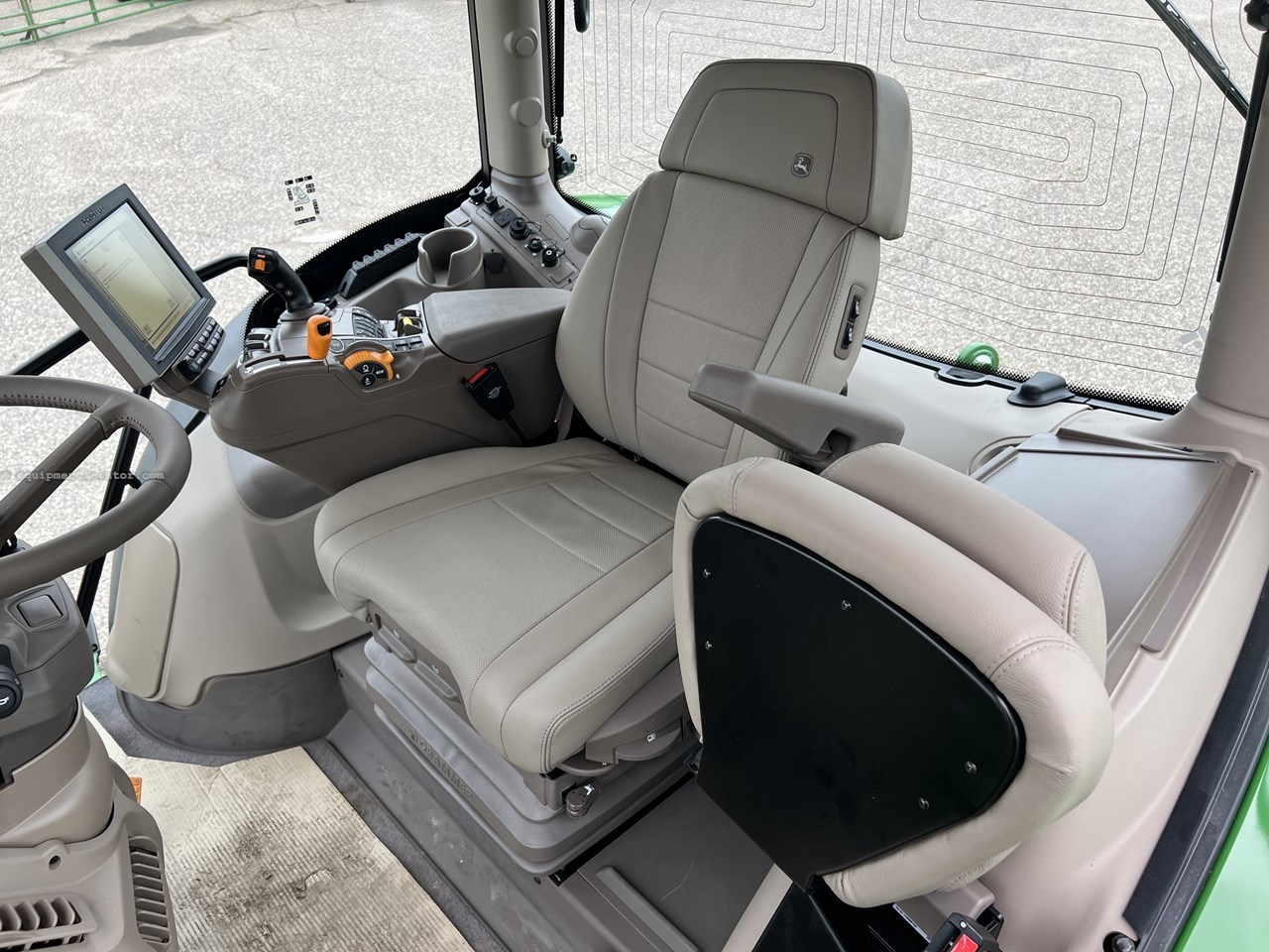 2023 John Deere 6R 140 Image 10