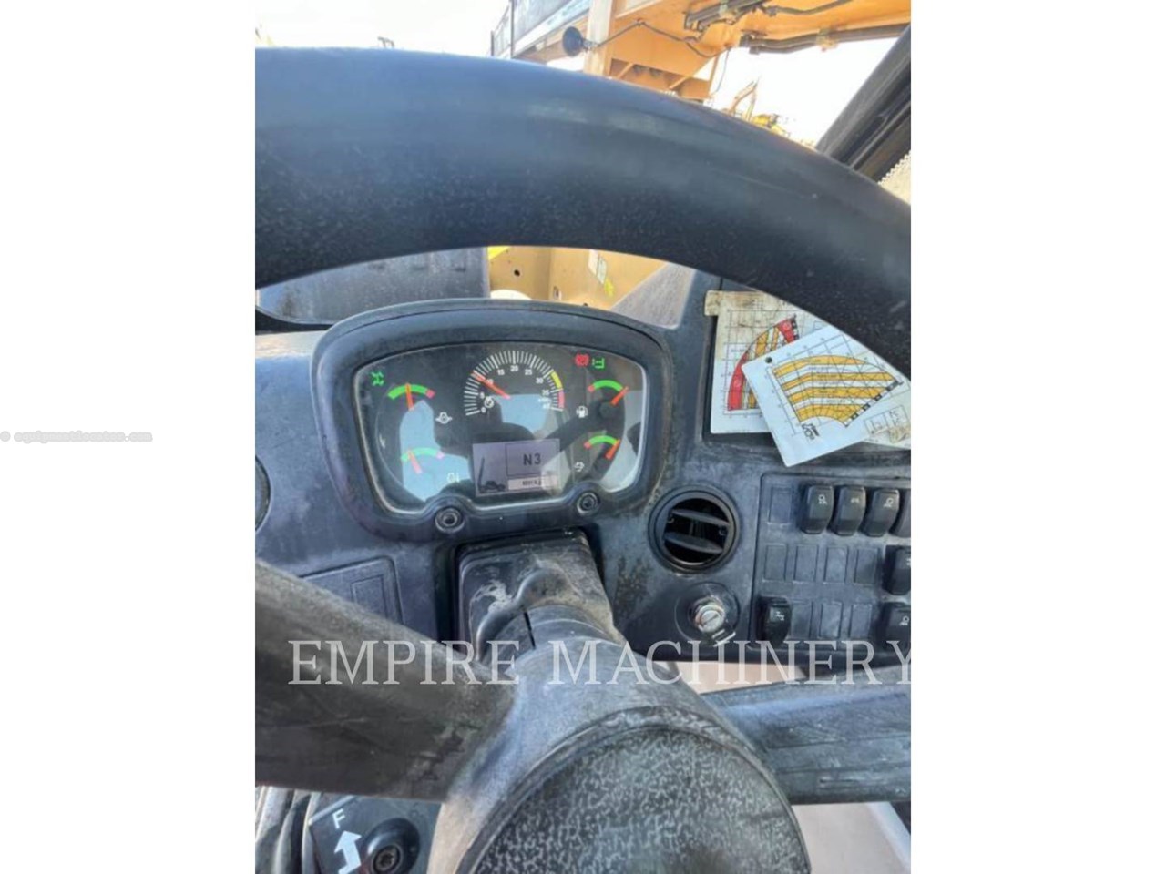 2015 Caterpillar TL1055D Image 6