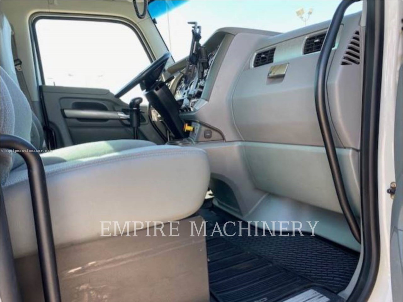 2017 Other DAY CAB Image 10