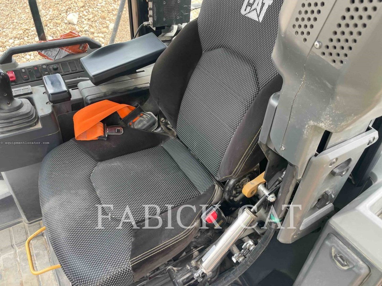 2023 Caterpillar 982M Image 10