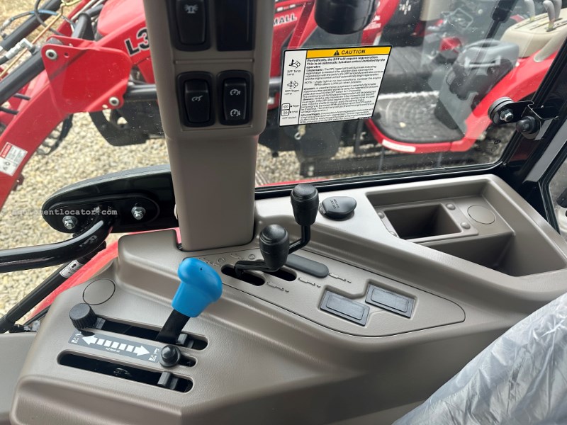 2025 Case IH Farmall 40C Image 10