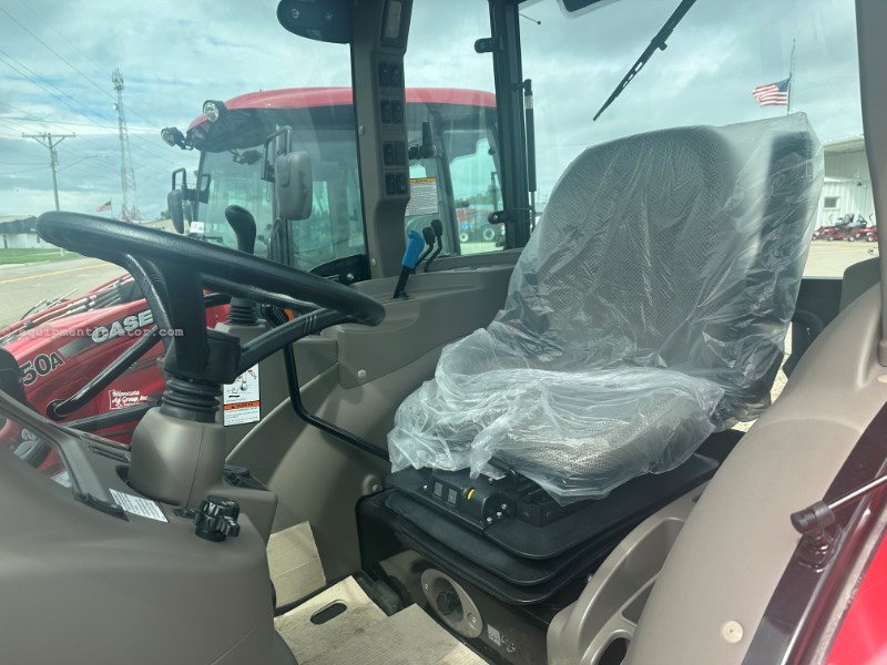 2025 Case IH Farmall 45C Image 10