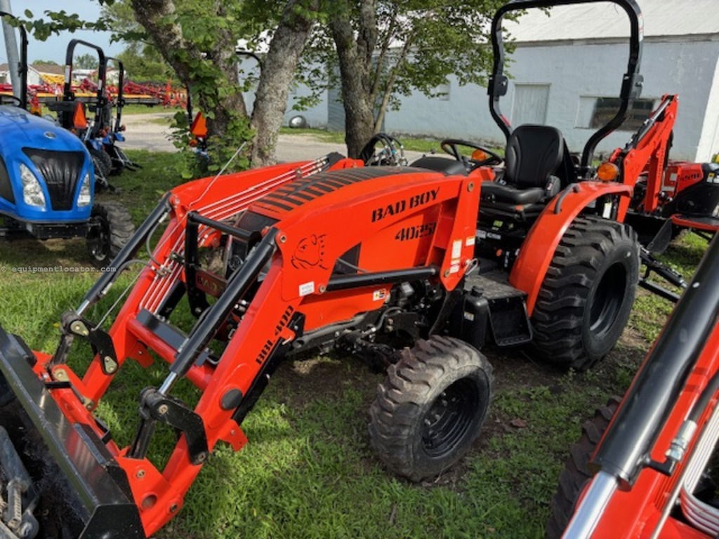 Bad Boy 4025H W/ Loader & Backhoe Image 2
