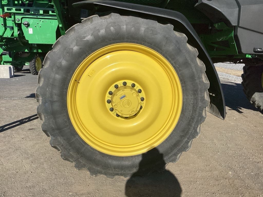 2024 John Deere 616R Image 10