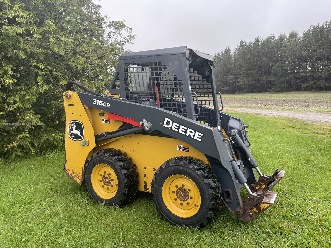 2021 John Deere 316GR Image 3