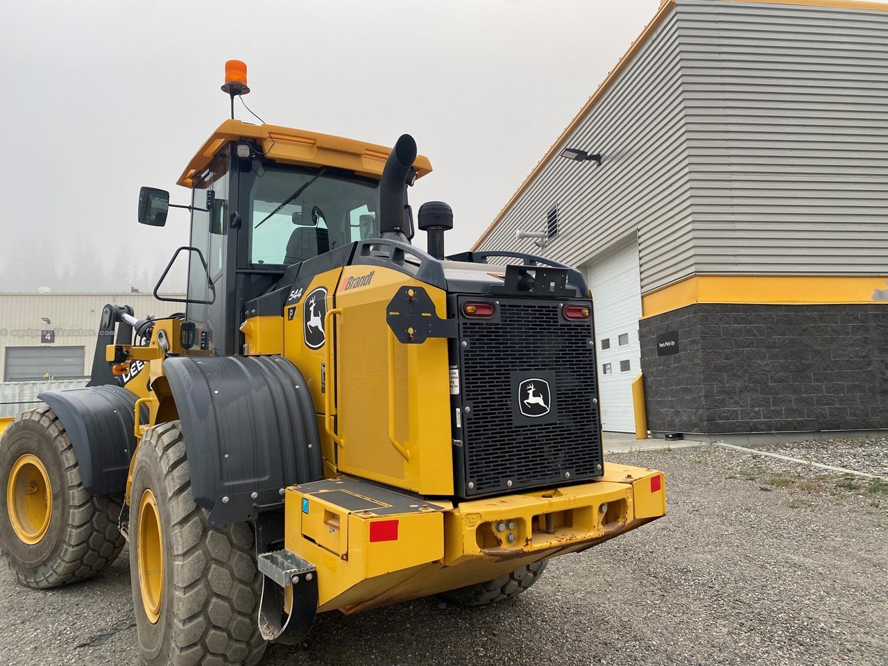 2022 John Deere 544 P Image 3