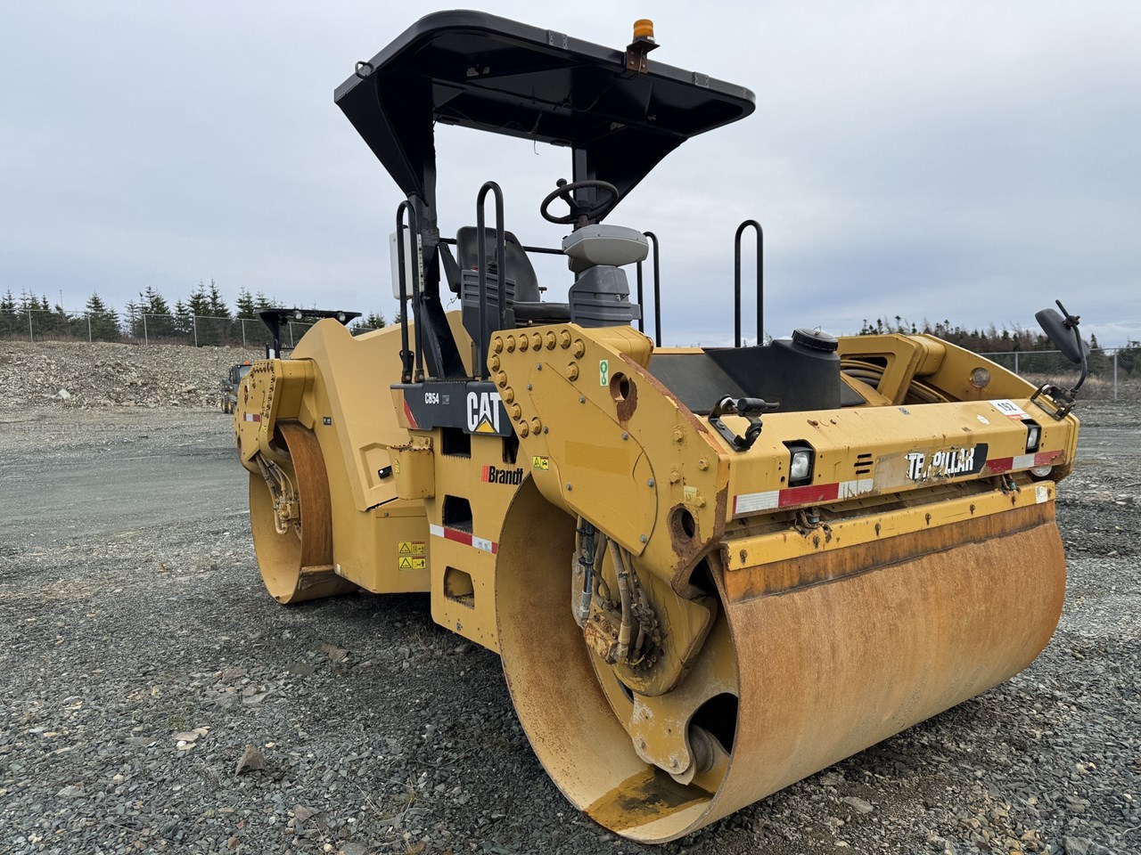 2012 Caterpillar CB54 Image 2