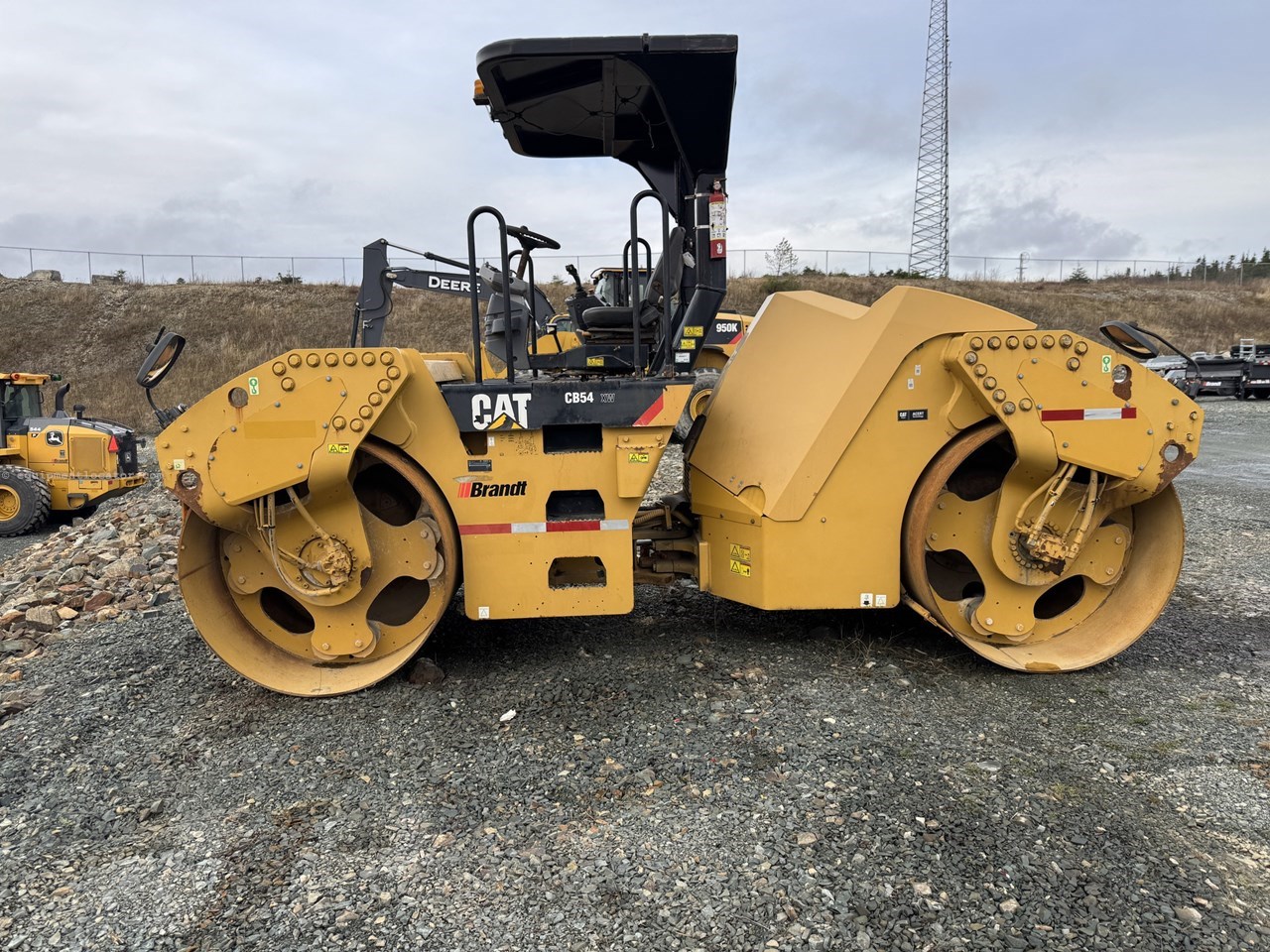 2012 Caterpillar CB54 Image 6