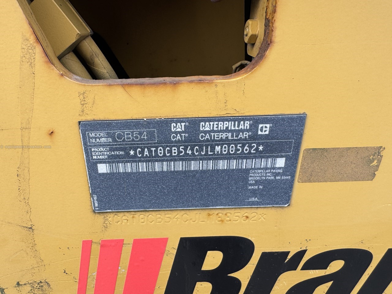 2012 Caterpillar CB54 Image 8